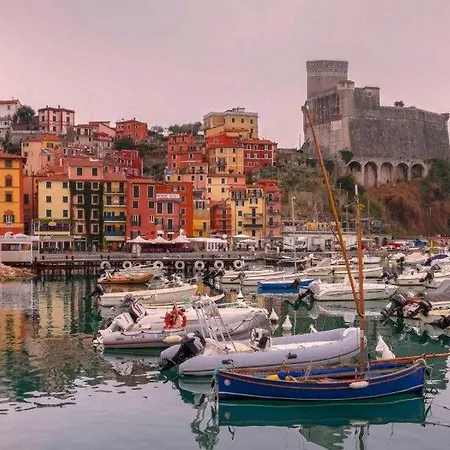 Apartments Tellaro Телларо